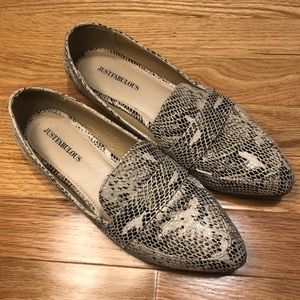 Snakeskin Pointed Loafers